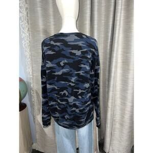 Athleta camo fleece pullover size medium‎